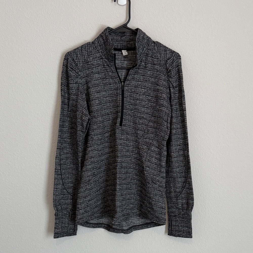 Lululemon Athletica Black and White Knit Pullover